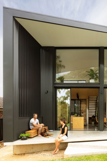 ChristopherPollyArchitect_BinaryHouse_02a-r-w420-q80-m1520305942.jpg