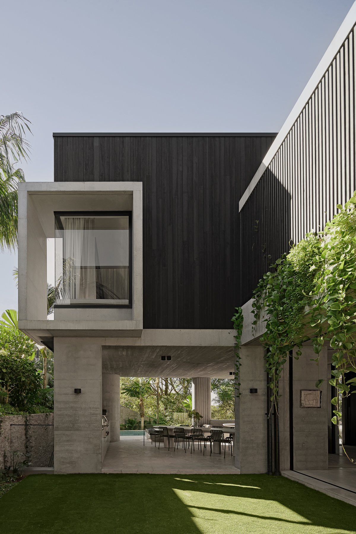 shaun-lockyer-architects-morgan-facade-landscaping-courtyard.jpg