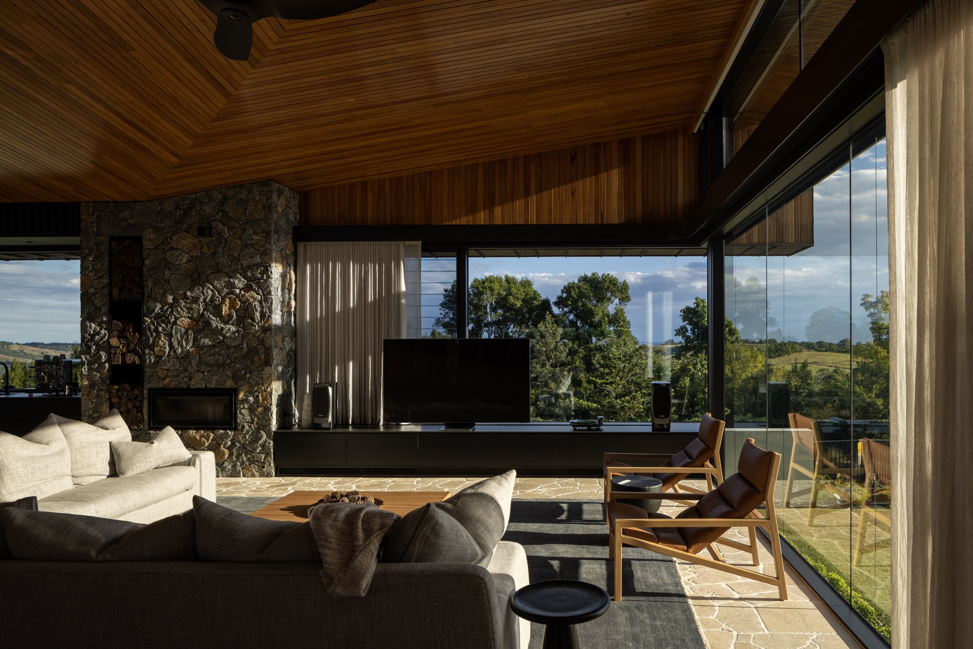 SLA-Byron-Hinterland-livingroom-lounge.jpg